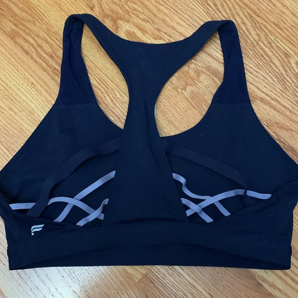 Fabletics sports bra Navy with elastic detail on back size M cups included